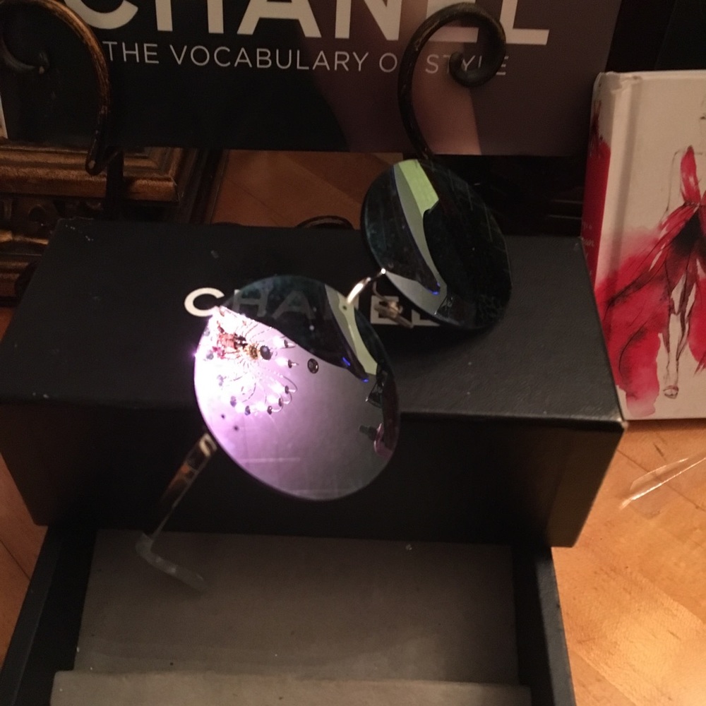 Chanel Stunning Vivid Violet Rimless Rounds